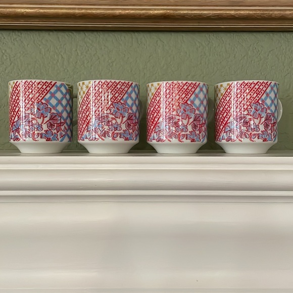 Vintage Set-of-4 Patchwork Quilt Design 8-ounce stackable porcelain mugs, Japan - Picture 2 of 14